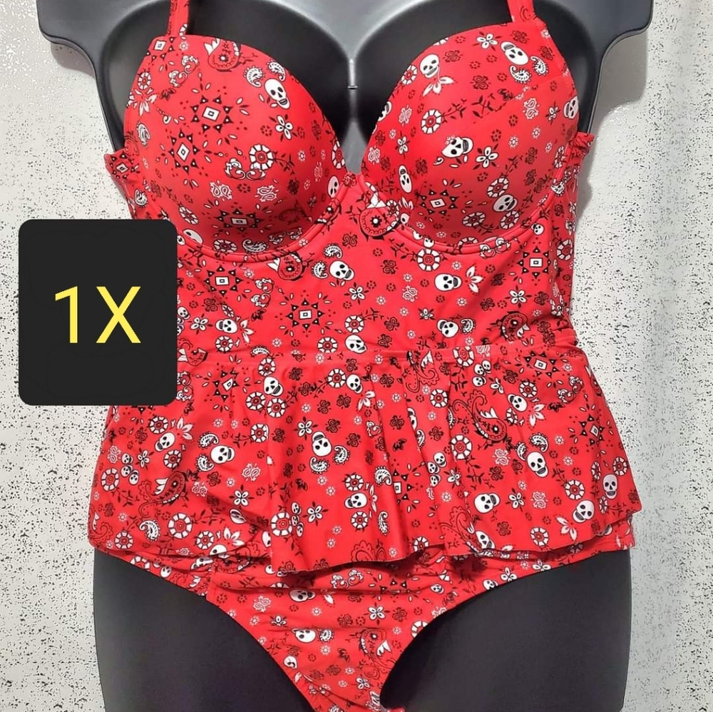 Red with skulls 1X Swimsuit NWOT